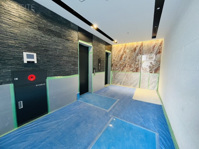 アップルーヴメントビル　エントランス