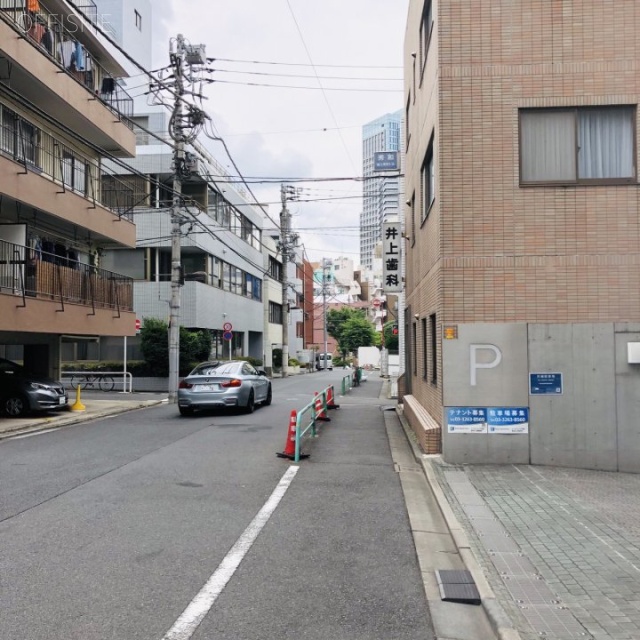 富士見デュープレックスビズ ビル前面道路