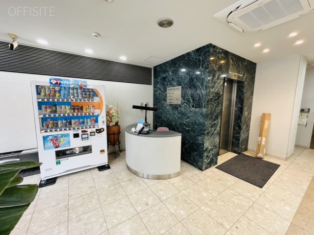 ジュニアー千駄ヶ谷　エントランス