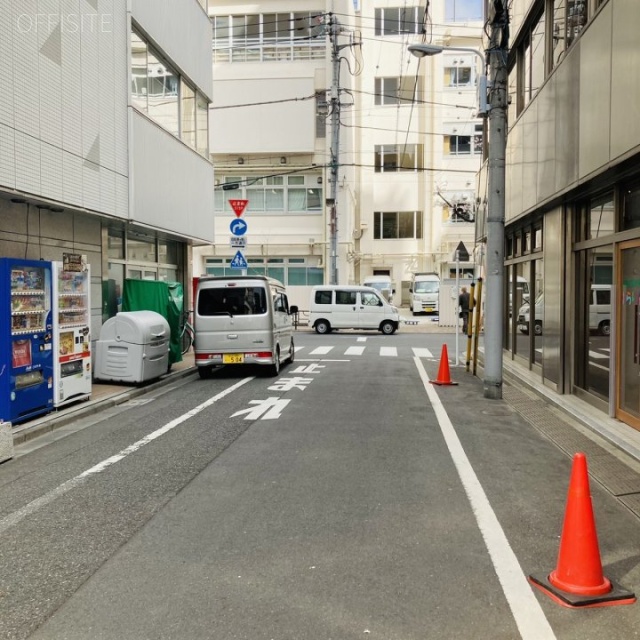 偕楽ビル新御徒町 前面道路