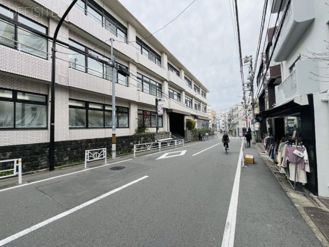 ジュニアー千駄ヶ谷　周辺