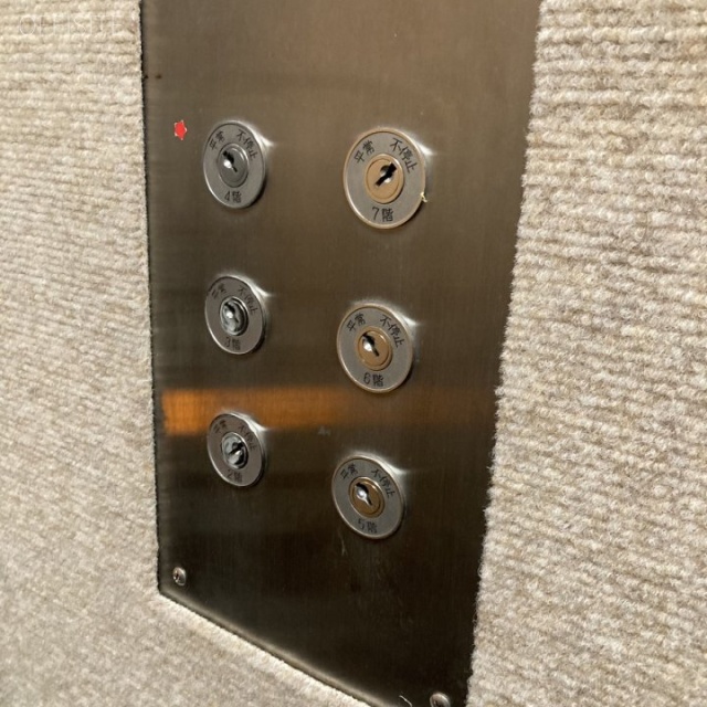 松丸ビル エレベーター不停止