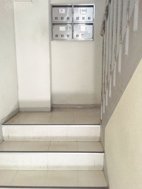 伊東ビル 階段