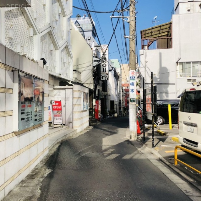 レガリアヒルズ渋谷道玄坂 ビル前面道路