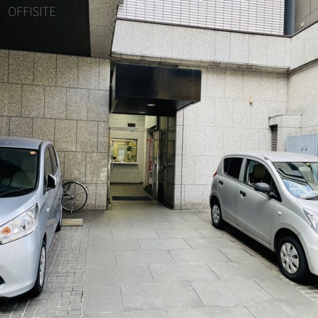 労金新橋ビル エントランス
