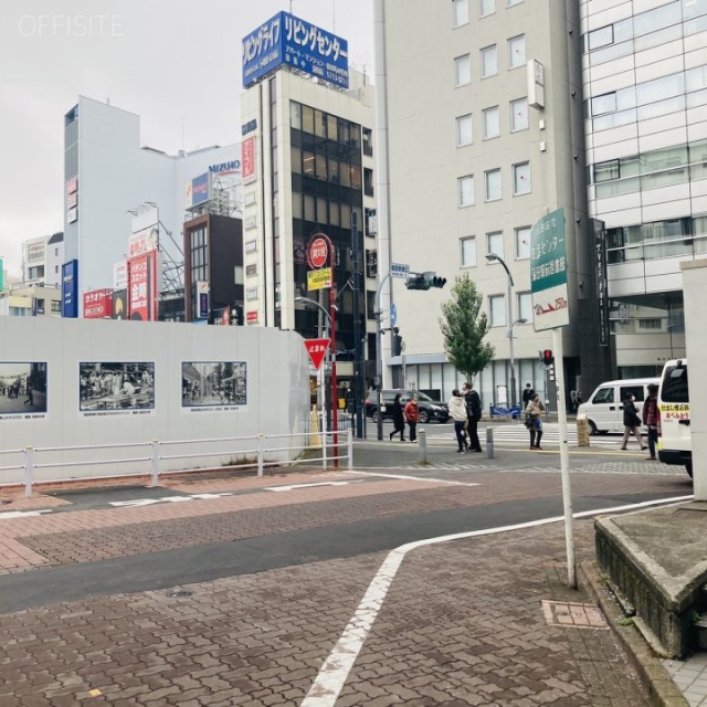 明治安田生命蒲田駅前ビル ビル前面道路