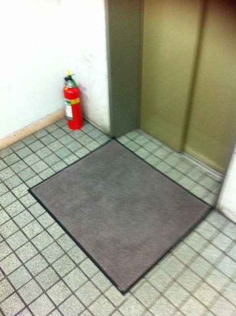 美鈴ビル エレベーター