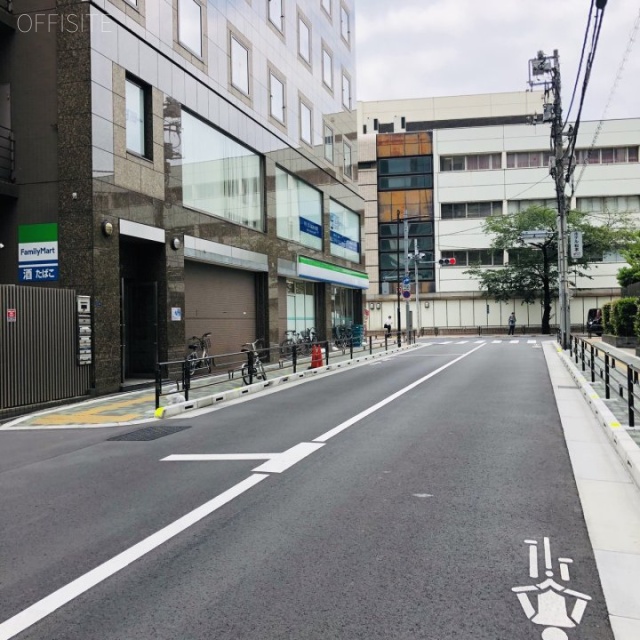 早稲田ビル ビル前面道路