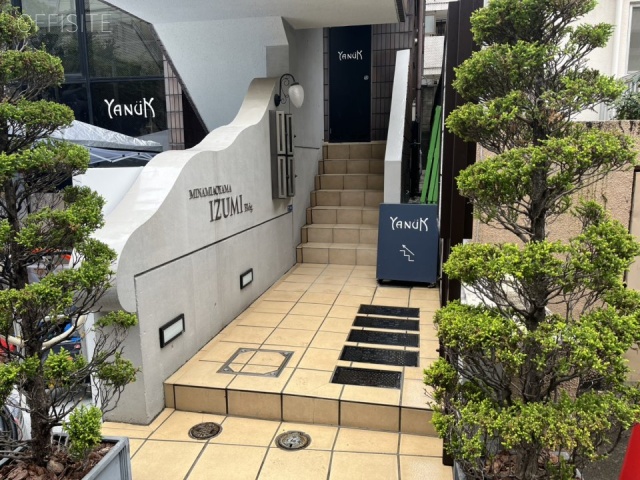 南青山泉ビル　エントランス