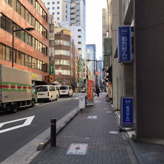 ウェルビル ビル前面道路