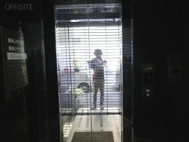 錦光ビル エントランス