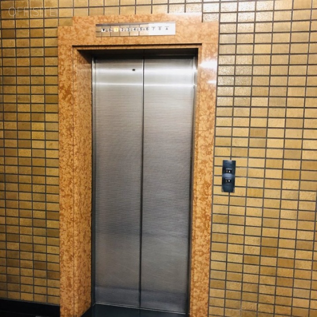 銀座新六洲ビル エレベーター