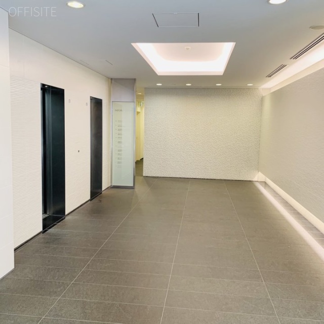 麹町市原ビル エントランスホール