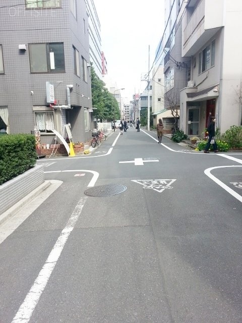 メディアスクエア 周辺