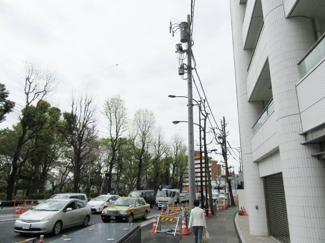 ラ・セーナ南青山 ビル周辺道路