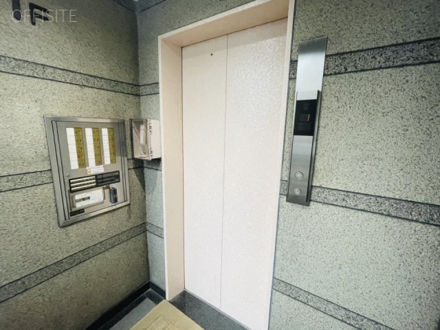 本郷ビル　エレベーター