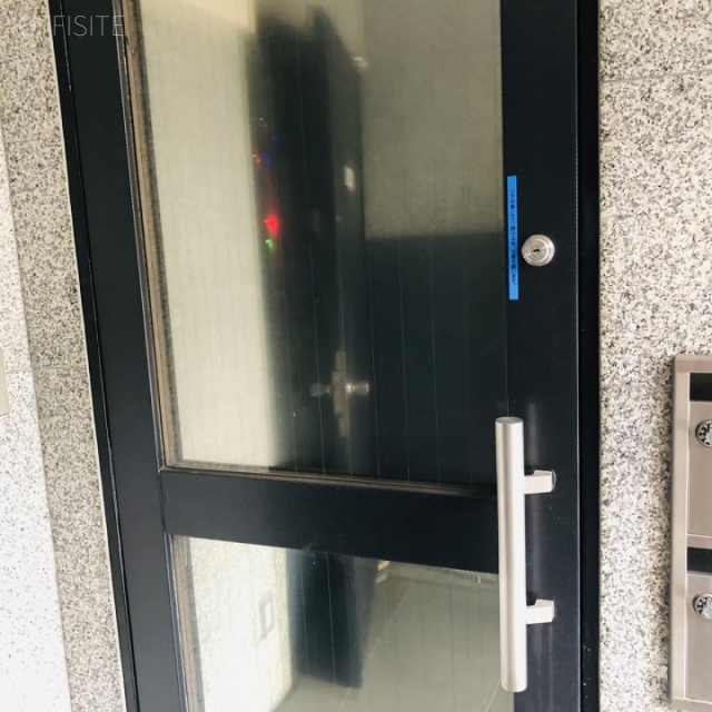 高岡ビル エントランス