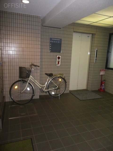 岩波ビル 画像