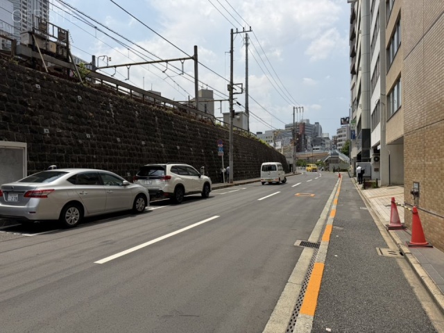 SPビル 前面道路