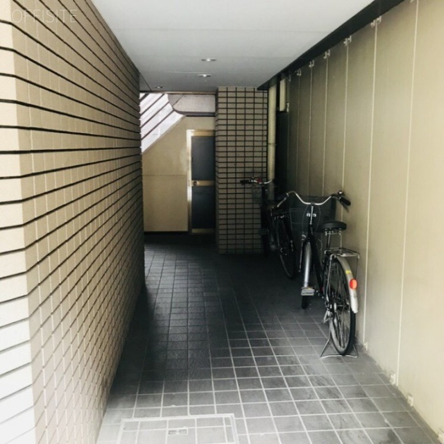 NISHIMURAビル エントランス