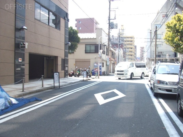 ストークタワー大通り公園Ⅲ ビル前面道路