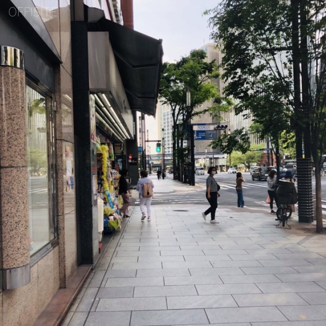 ニュウ銀座千疋屋ビル 前面は晴海通り