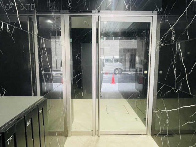 Ethica小伝馬町　オフィスビル出入口