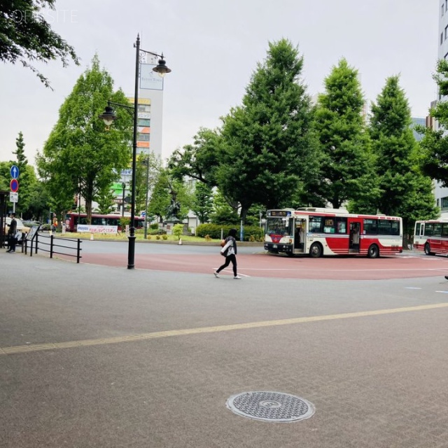 西武プラザビル ビル前面道路