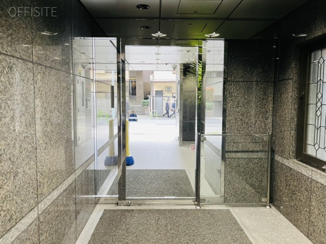 興和芝公園ビル　エントランス