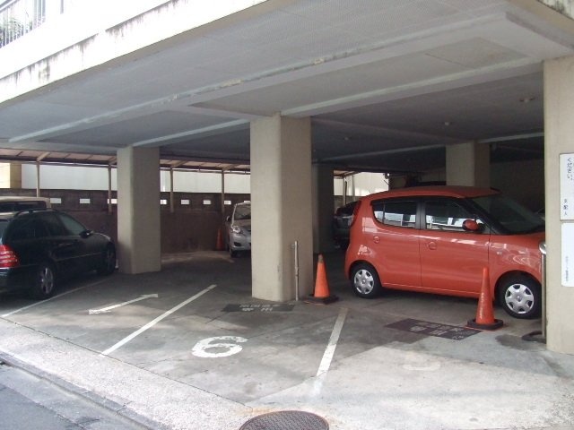 渋谷コープ 駐車場