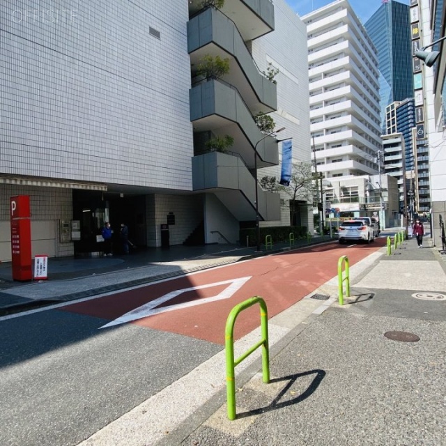 オークヒルアパートメント 前面道路