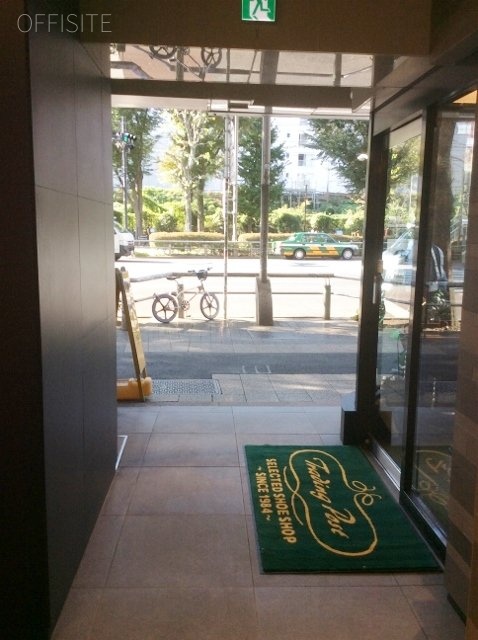 ペリエ神宮前 エントランスホール