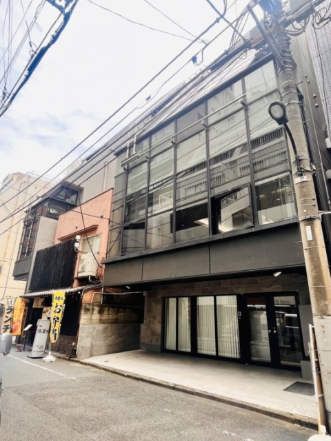 Uniーworks新宿御苑 外観