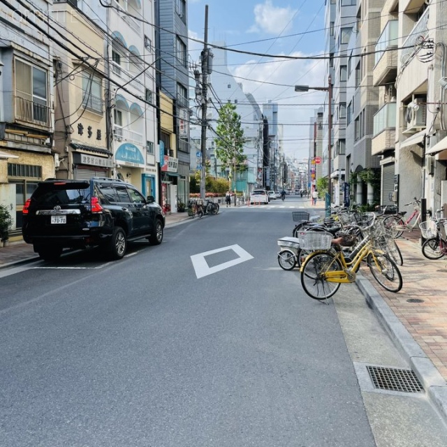 増田ビル ビル前面道路