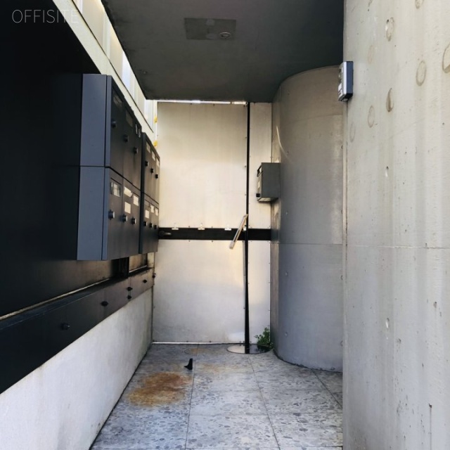 バルビゾン30 エントランス