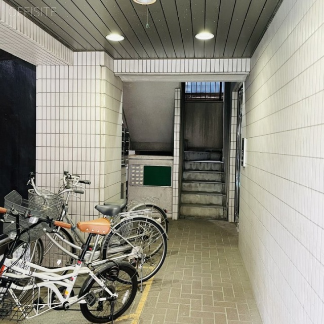 吉澤ビル エントランス