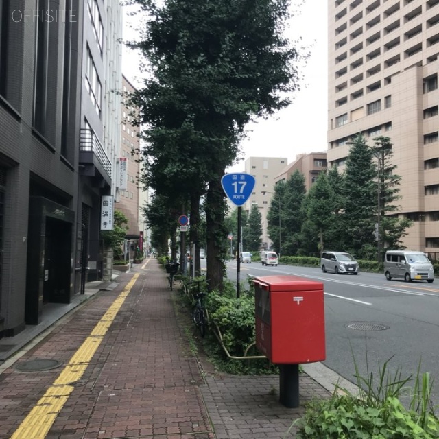 湯島1丁目ビル ビル前面道路