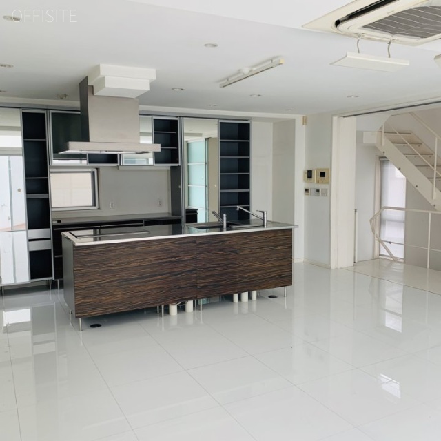 神宮前2丁目戸建 1階【1F～3F】 40.98坪　室内