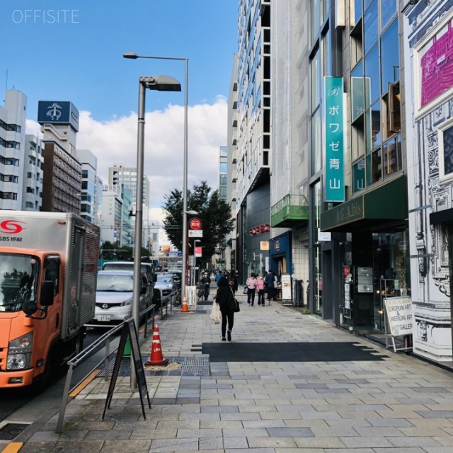 小林ビル ビル前面道路