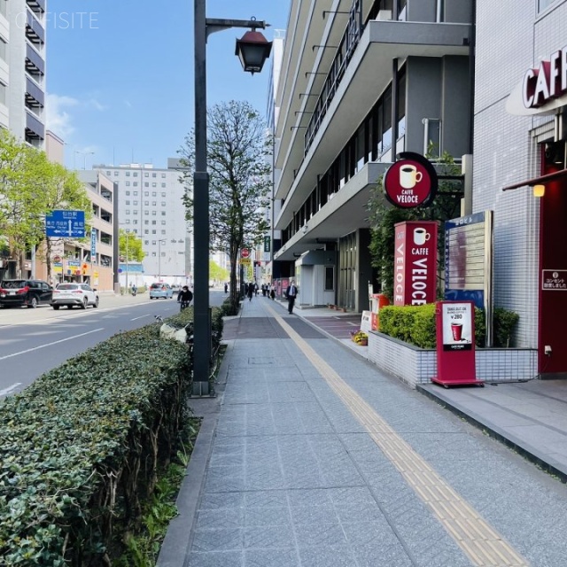 山口ビル 前面歩道