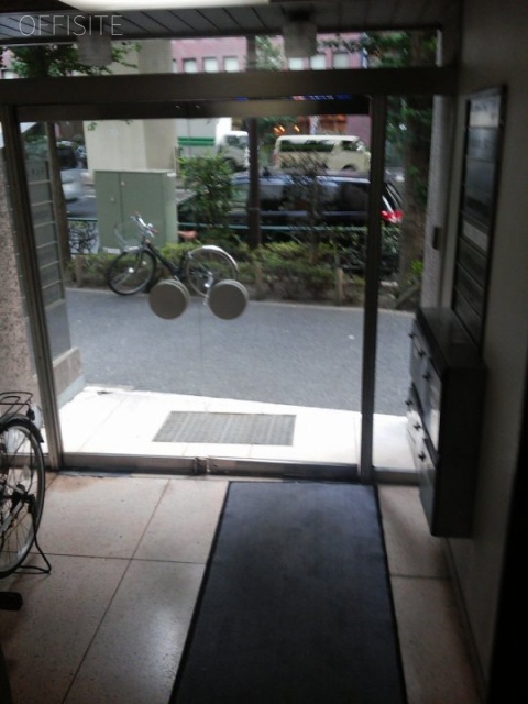 太平ビル エントランス