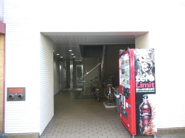 築地ビル エントランス