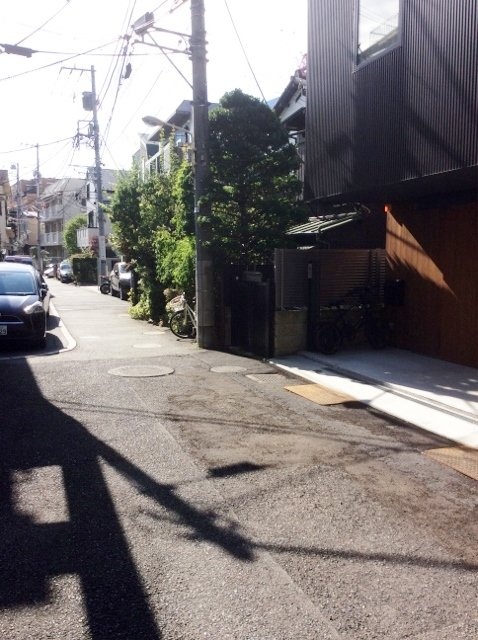 クインテット原宿ビル ビル周辺道路