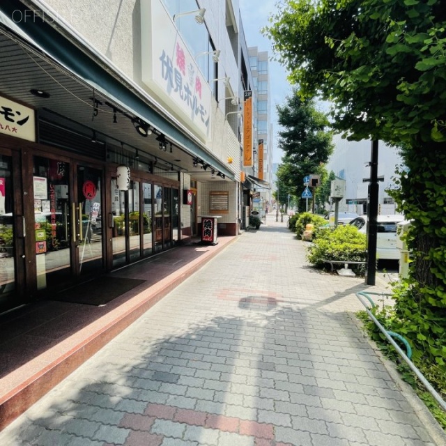 アーク白川公園ビルディング本館 前面歩道