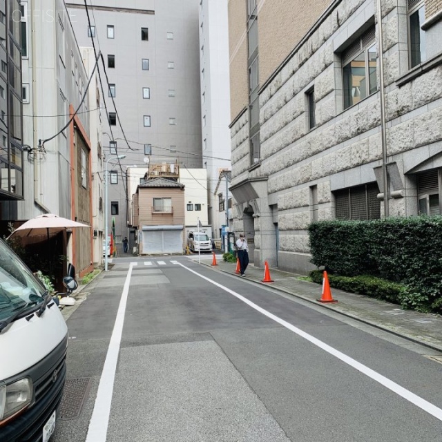 ヨートービル ビル前面道路