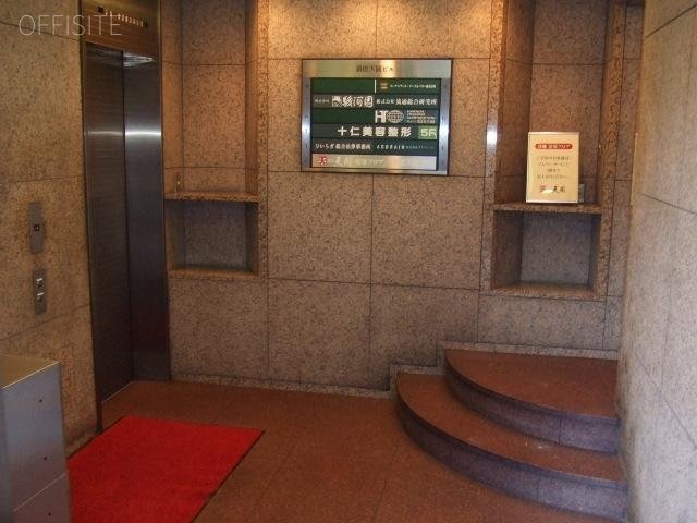 銀座天国ビル エントランス
