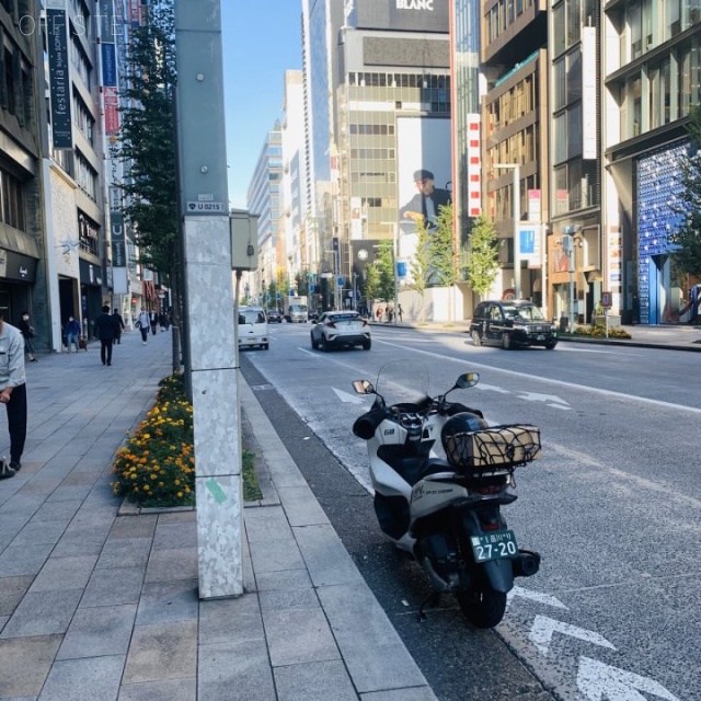 銀座リヨンビル ビル前面道路