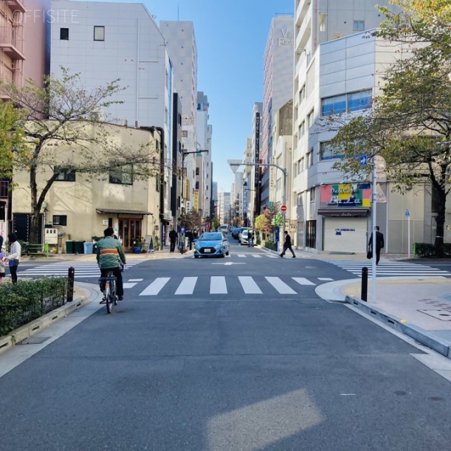 松田ビル ビル前面道路
