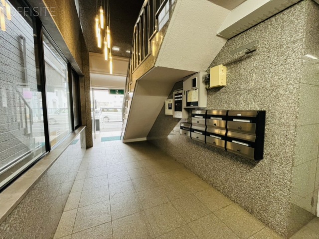 川越伊東ビル エントランス