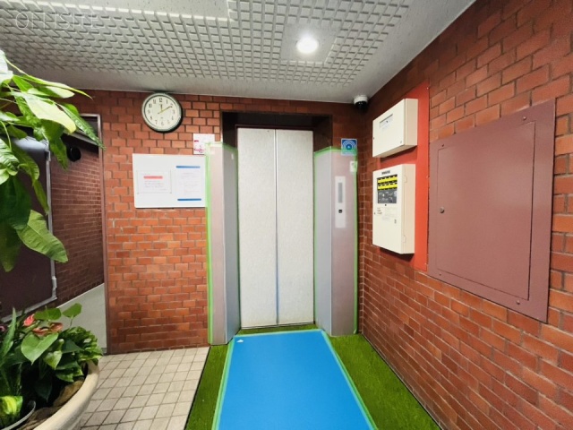 ローヤル若葉　エントランス